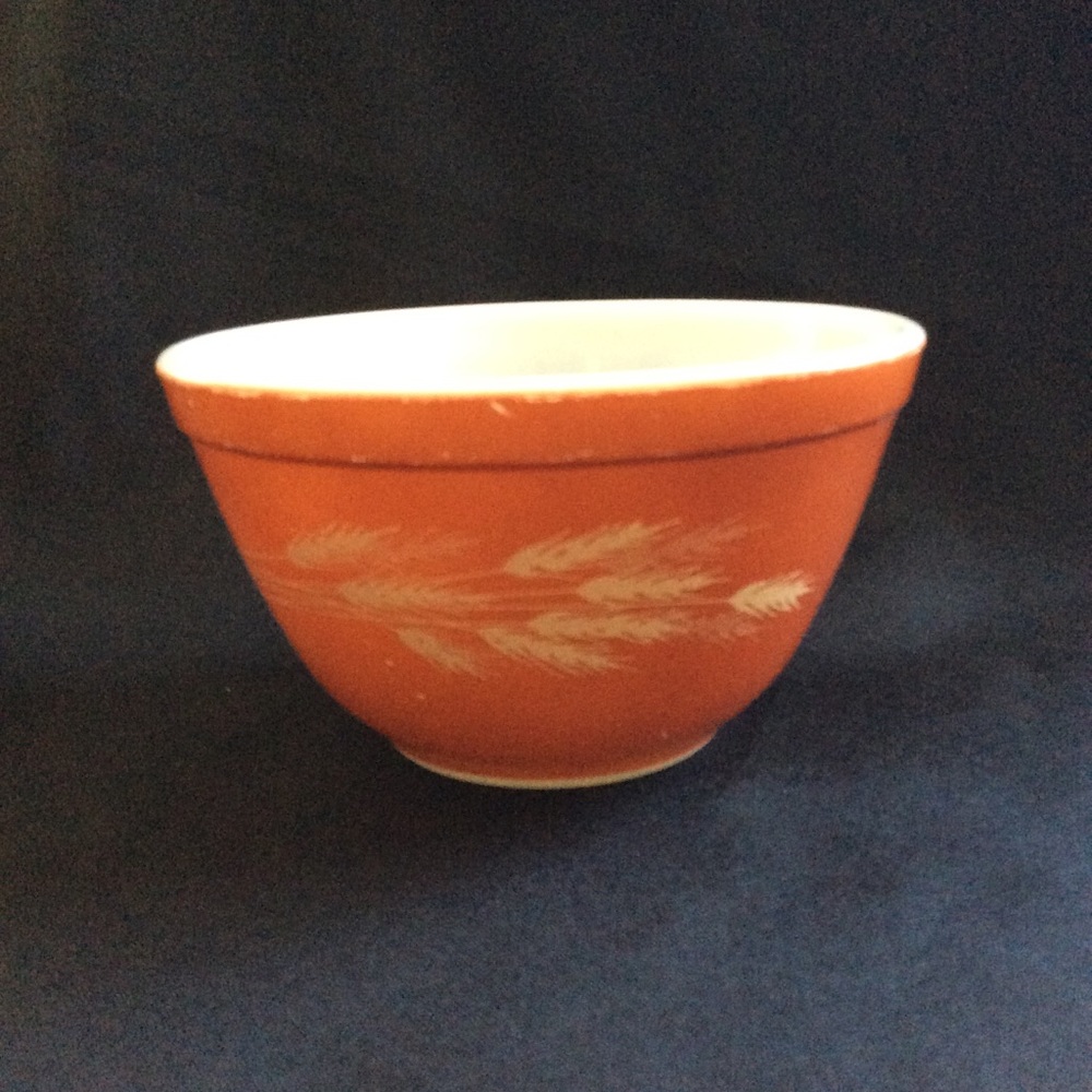 Vintage Pyrex wheat small bowl - smallest of Set